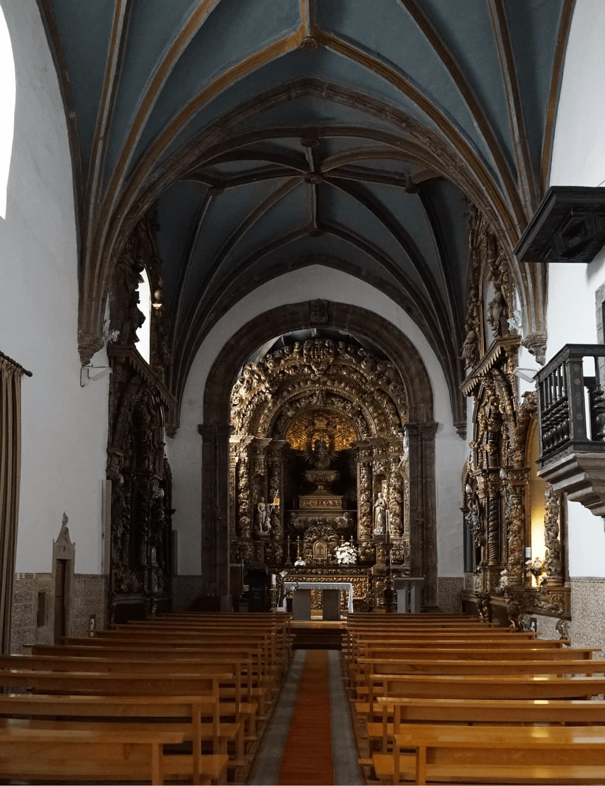 Praça da Sé e Igreja de São João Baptista (antiga Sé de Bragança)