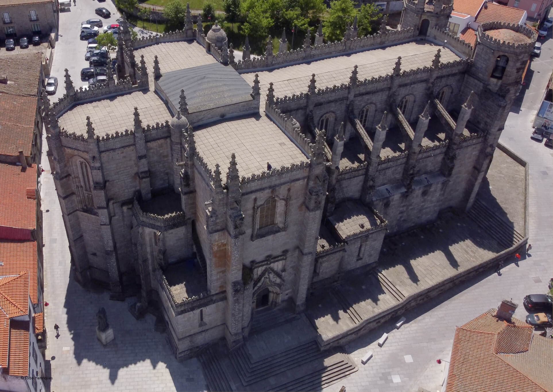 Ruas do centro histórico e Praça Luís de Camões/Sé Catedral da Guarda