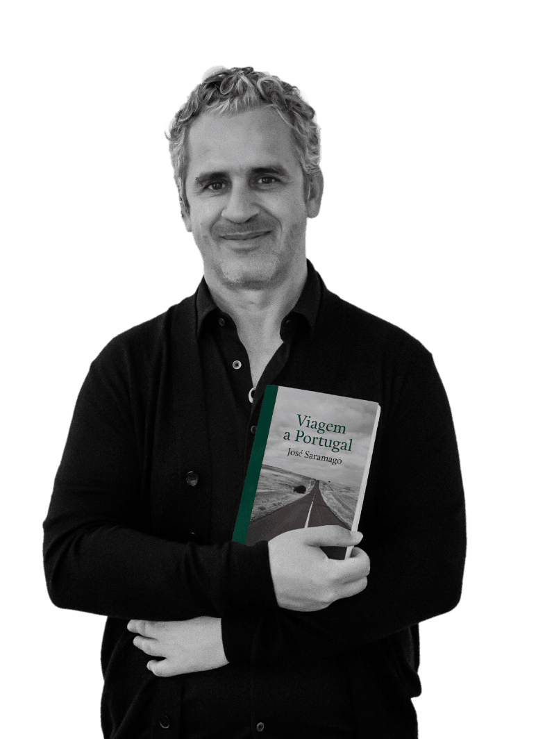 José Luís Peixoto com o livro